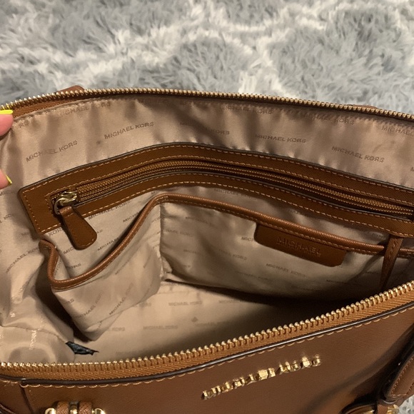Michael Kors Bag - Picture 15 of 16